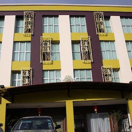 Grand Medallion Hotel Kuching Luaran gambar