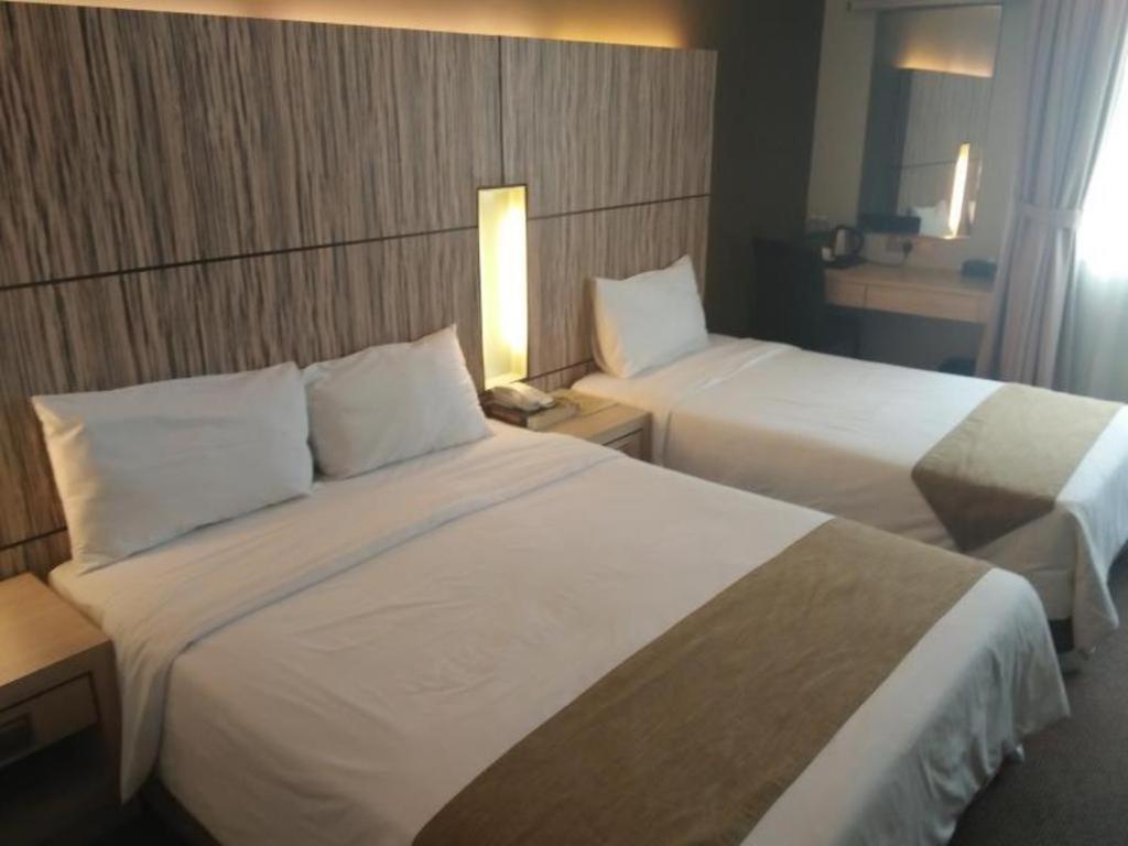 Grand Medallion Hotel Kuching Luaran gambar