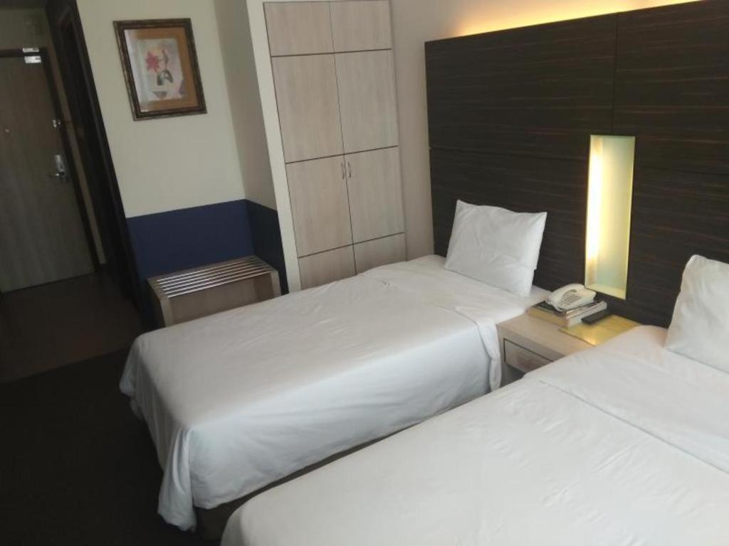 Grand Medallion Hotel Kuching Luaran gambar