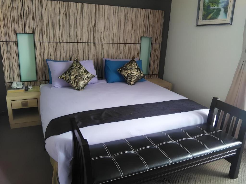 Grand Medallion Hotel Kuching Luaran gambar